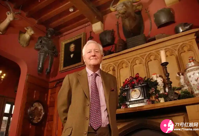 79歲英國爵士征婚 79歲英國爵士征婚